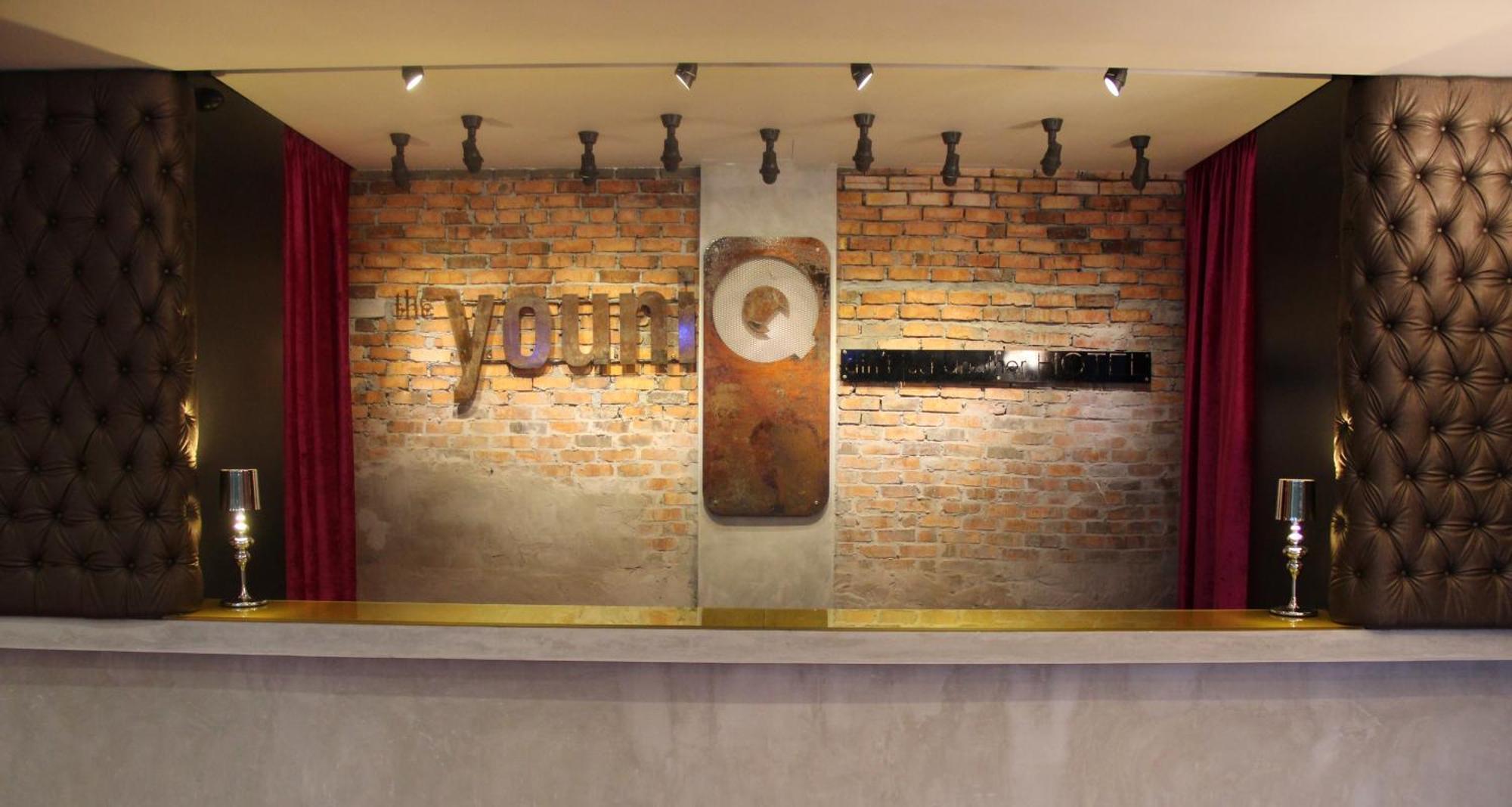 The Youniq Hotel, Klia T1, Klia T2 Sepang Exterior photo