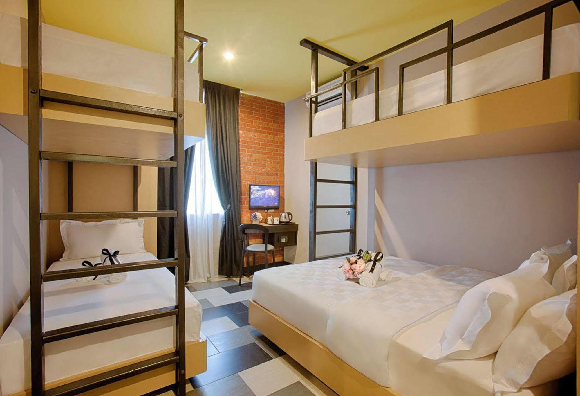 The Youniq Hotel, Klia T1, Klia T2 Sepang Exterior photo